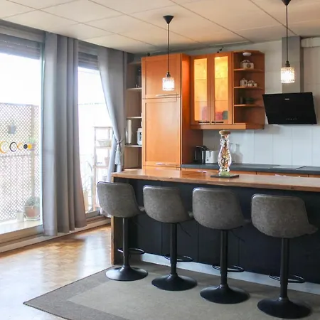 A Charming For A Pleasant Appartement